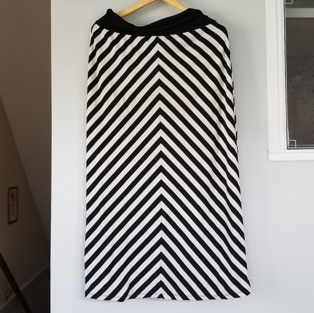 Chevron Maxi skirt